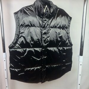 NWT Offline by Aerie Puffer Vest Black Shiny Quilted Sleeveless Size Large